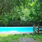Spacious Retreat بيت للعطل
